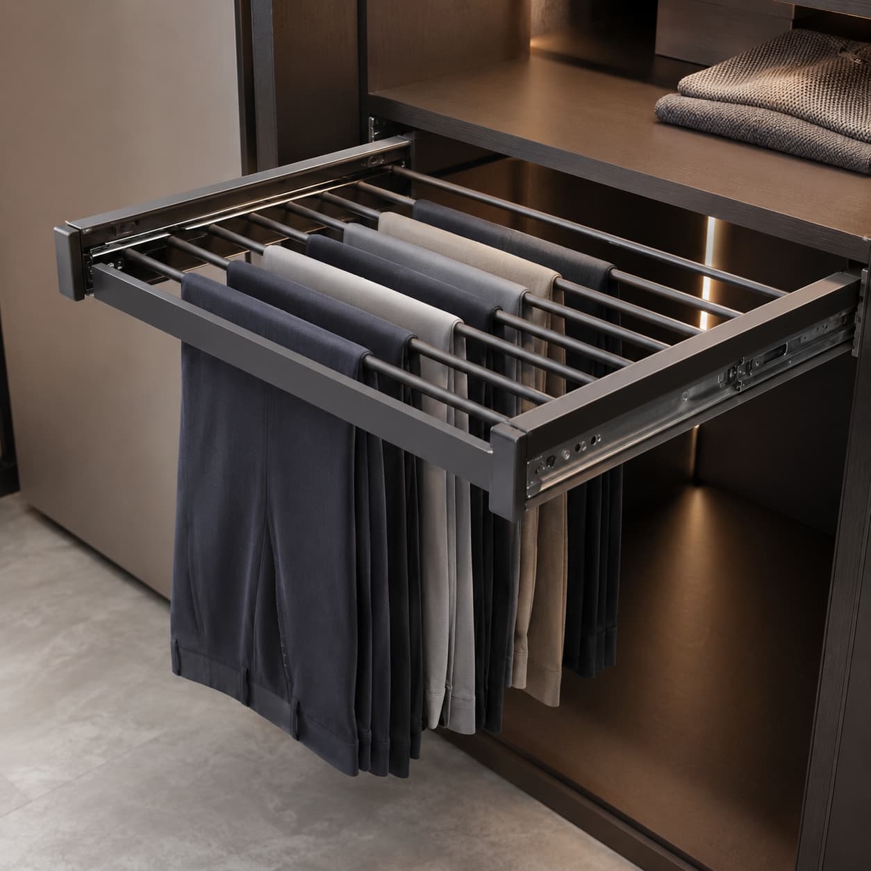 Pull-Out Trouser Rack