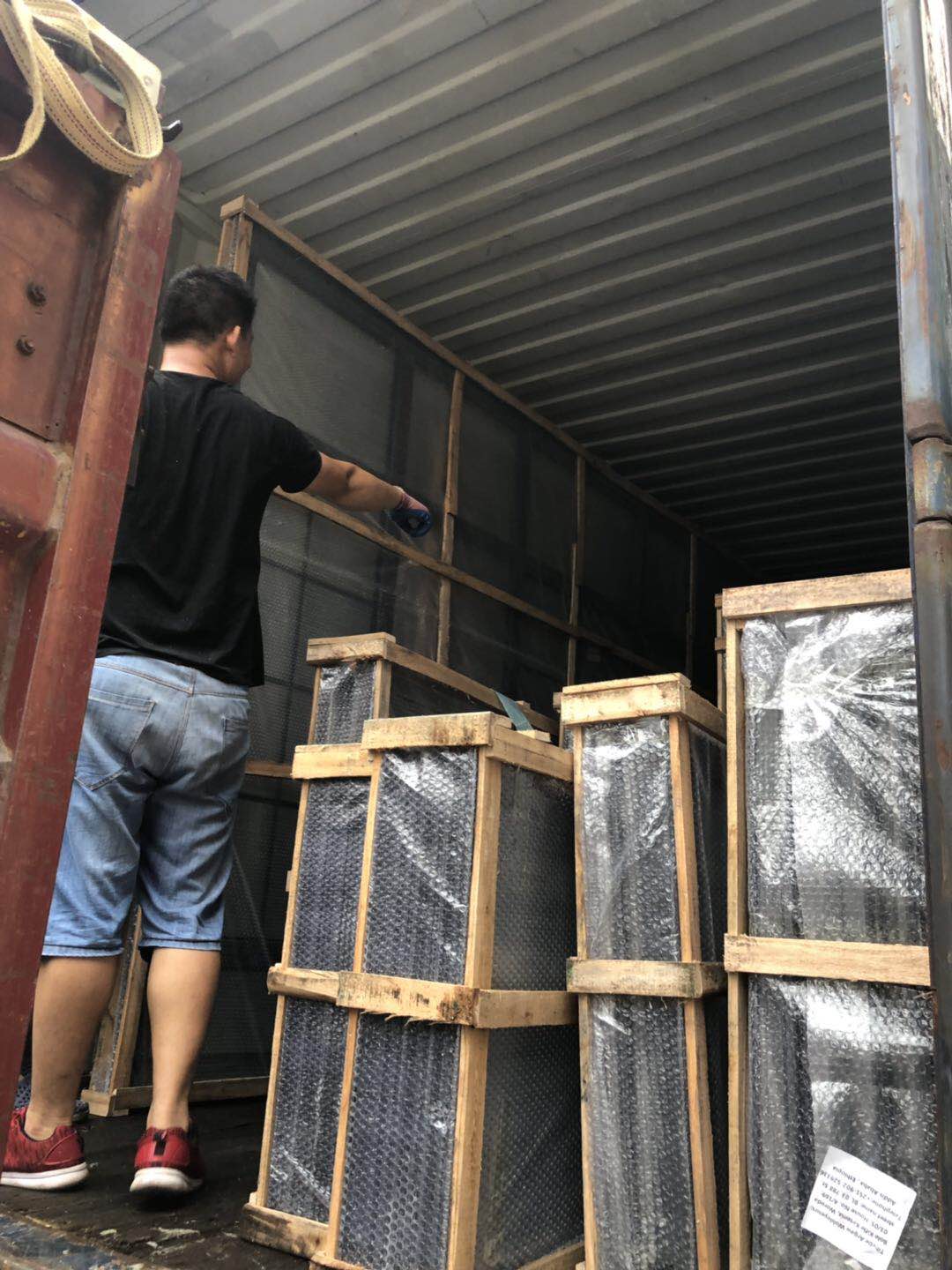 Protective Crating & Loading